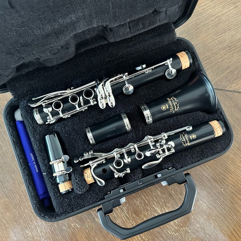 Yamaha Student Clarinet YCL-200ADII ALMOST NEW